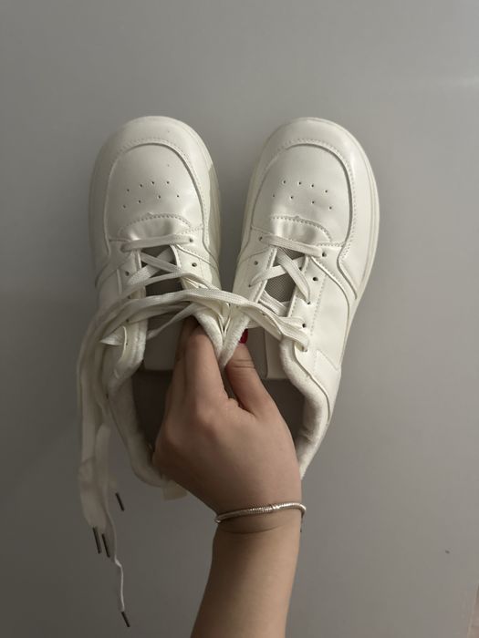 теплые кроссовки