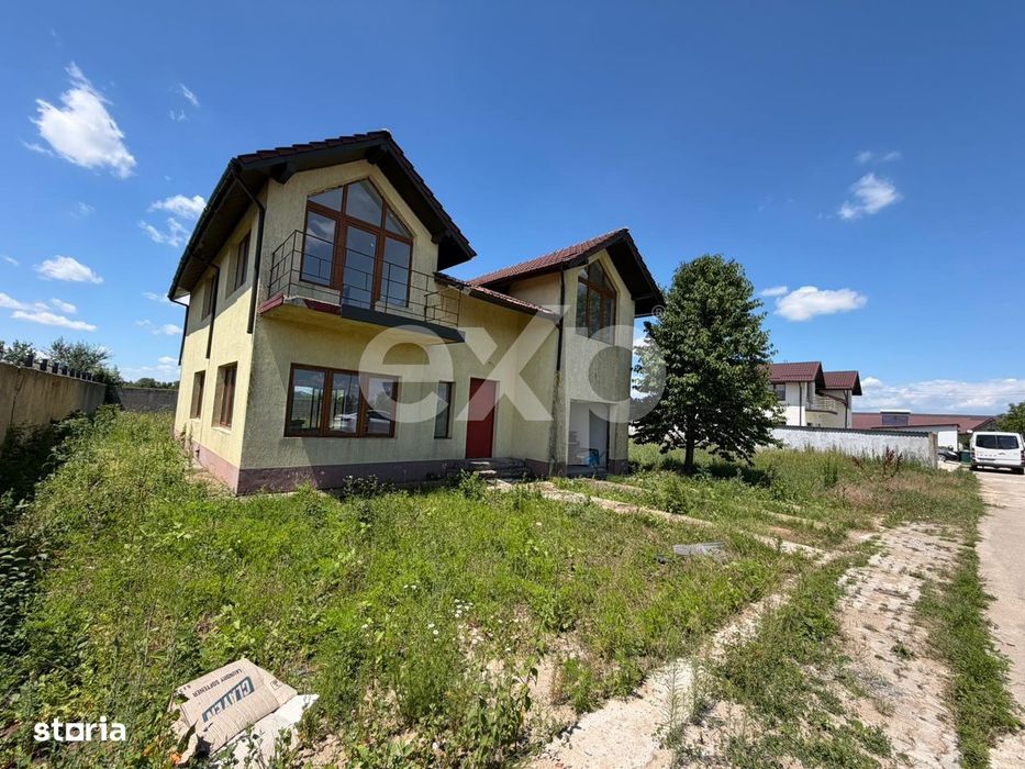 Casa spatioasa cu 5 dormitoare, Teren 1000mp, Butimanu -Ungureni