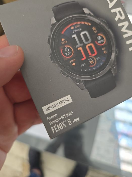 Часовник Garmin Fenix 8