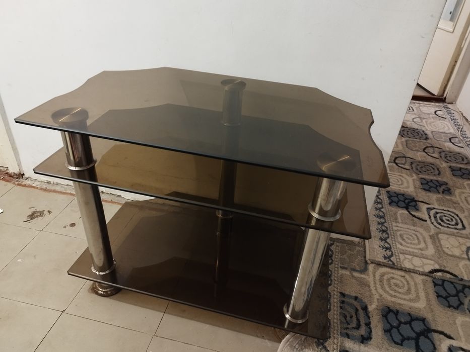 Журнальный столик и подставка для телевизора