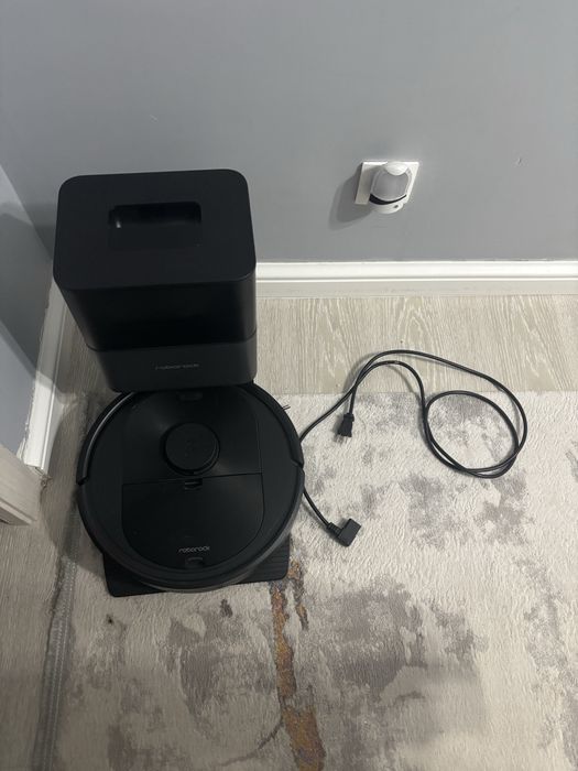 Пылесос , роботпылесос Roborock