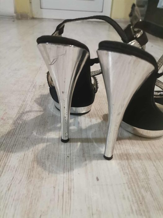 Елегантни черни токчета – Eliza