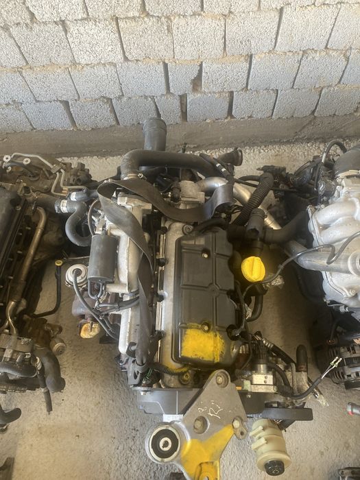 Двигатель  RENAULT F9Q