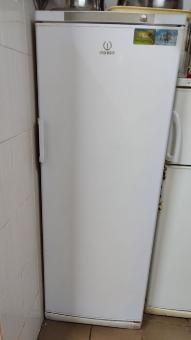 Продам 2 холодильника, 2 морозильника