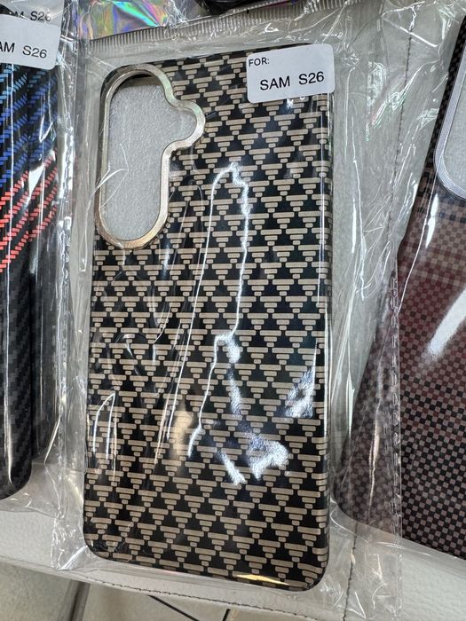 Луксозни кейсове за Samsung s26
