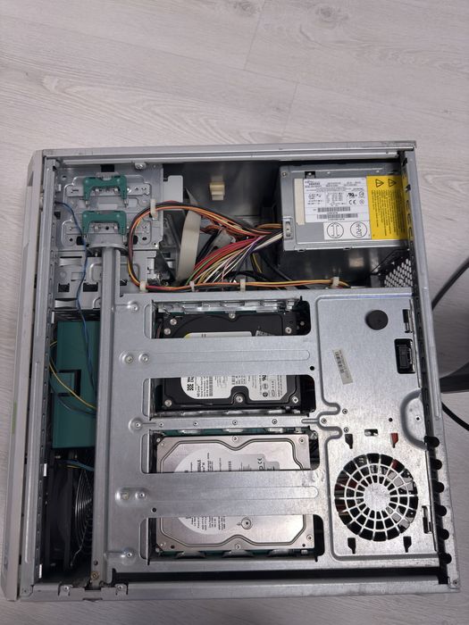 Sistem PC Retro Fujitsu Siemens + Monitor Daewoo (Funcțional)