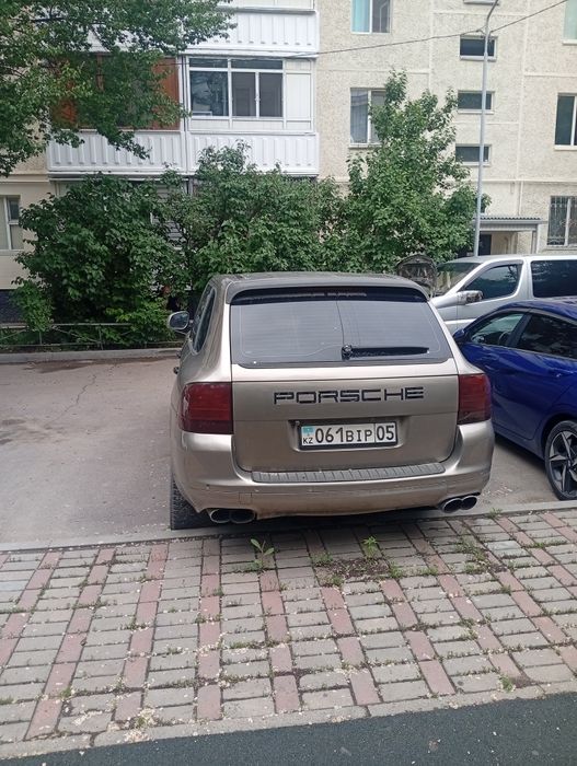 Продам автомобиль порш каен