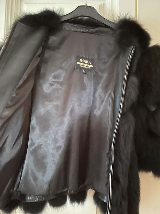 Blana neagră din iepure de foarte buna calitate cu mâneca scurta și bu