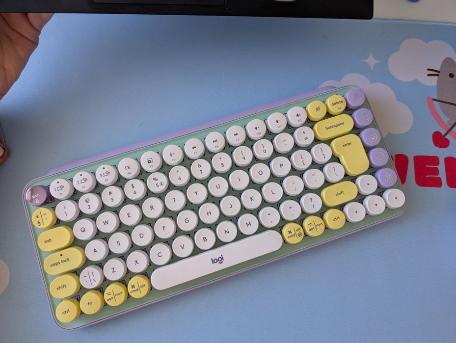 Механична клавиатура Logitech POP Keys