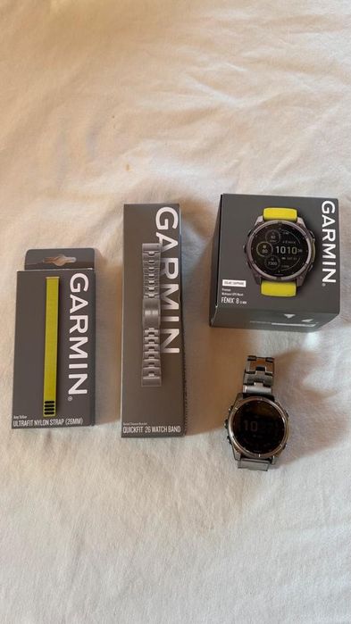 Garmin Fenix 8 / 51 mm Solar Sapphire / Ca nou / Purtat foarte puțin