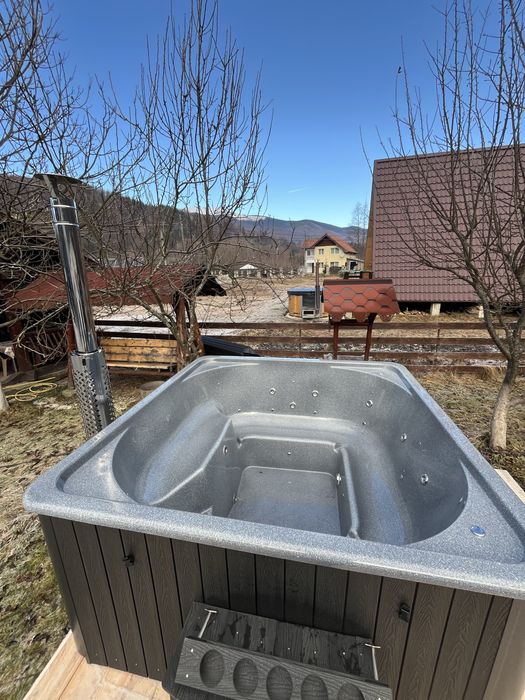 ciubar jacuzii din fibra