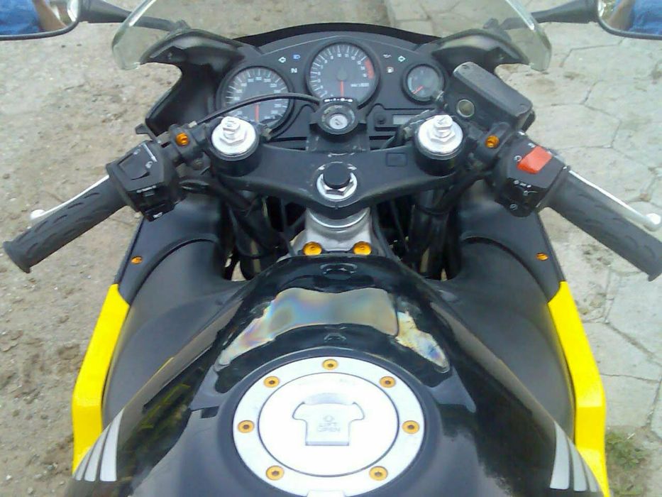 Honda- CBR-F4- Мотор