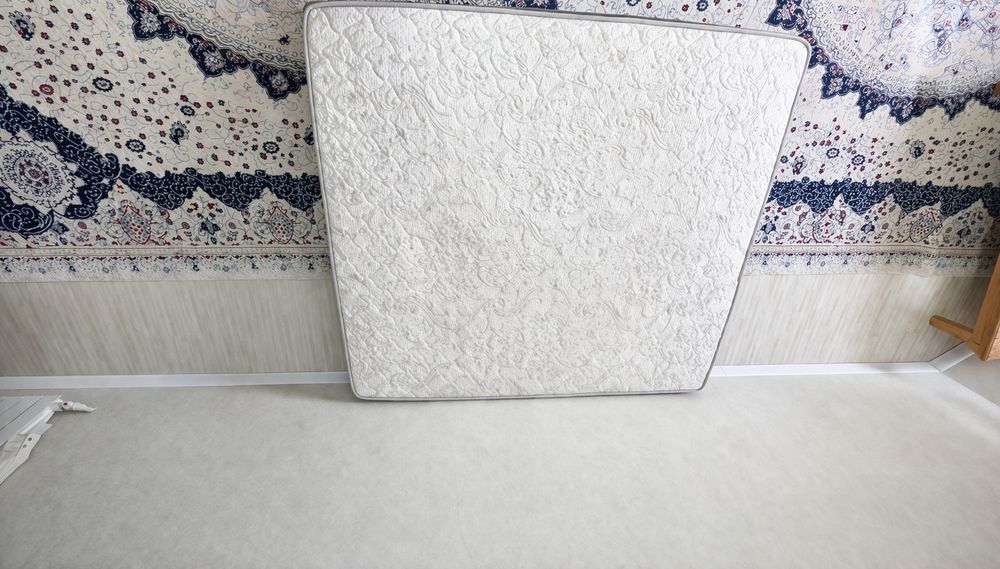 СРОЧНО Матрас AVERO 200×220 | большой |