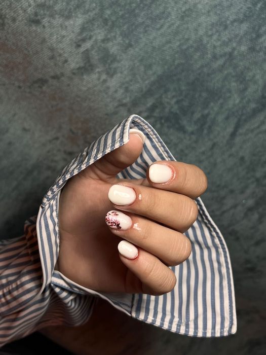 Unghii cu gel/semipermanente