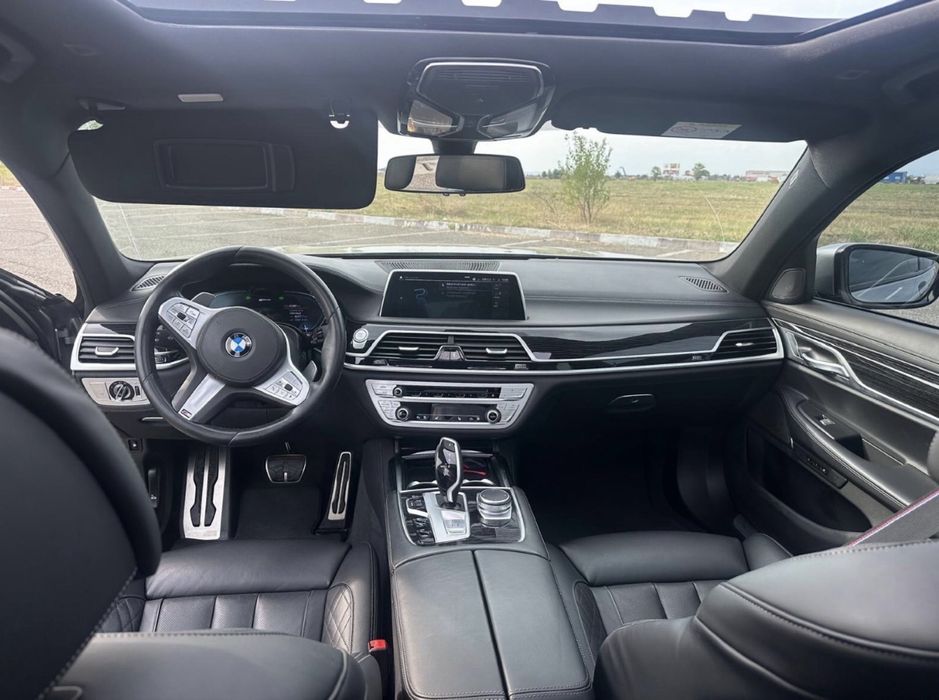 BMW Seria 7 2021 — imagine 2
