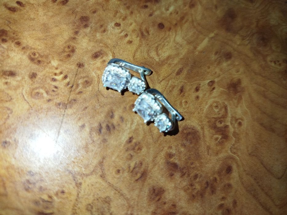 Продам три кольца и серьги