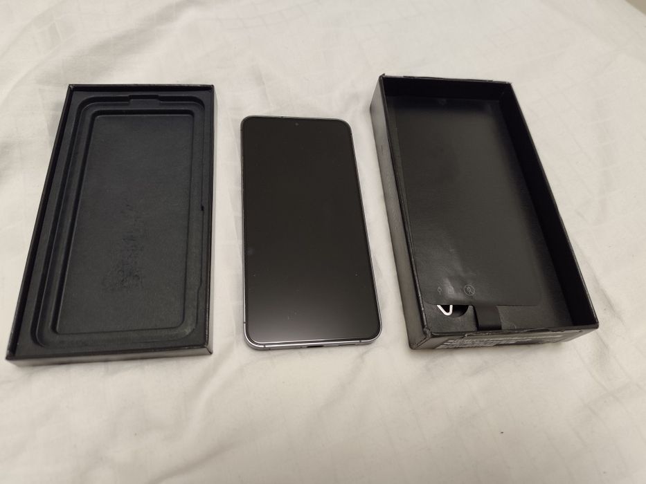 Telefon mobil Samsung Galaxy S24, Dual SIM, 8GB RAM, 128GB, 5G, Onyx Black