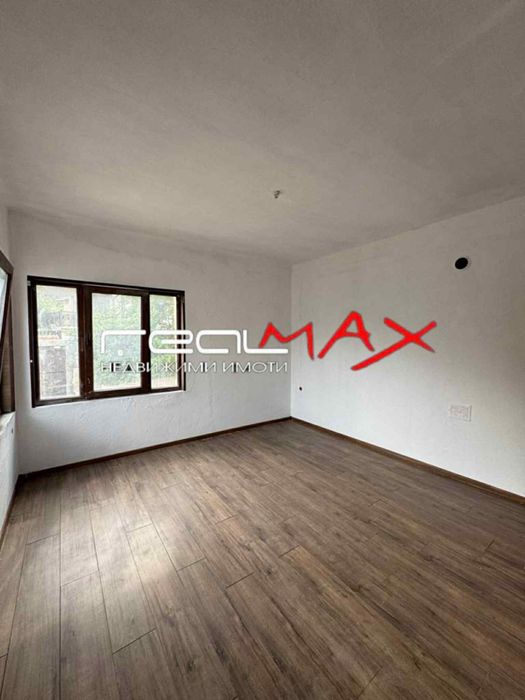 Продава се Къща в Мъглиж - 100 кв.м за 638 €/кв.м - Снимка #1