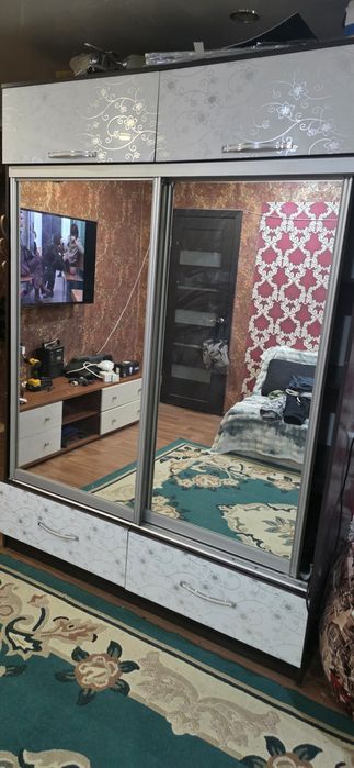 Продам шкаф купе.