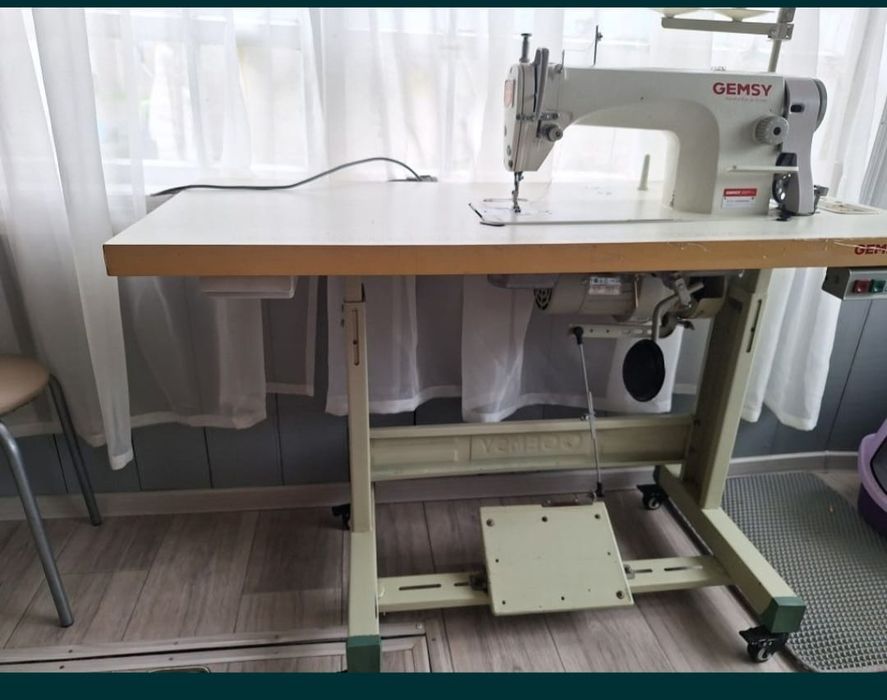 Швейная машина GEMSY GEM8900H