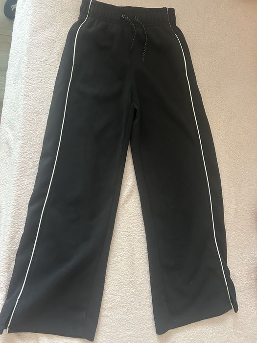 Pantaloni de trening Zara,134