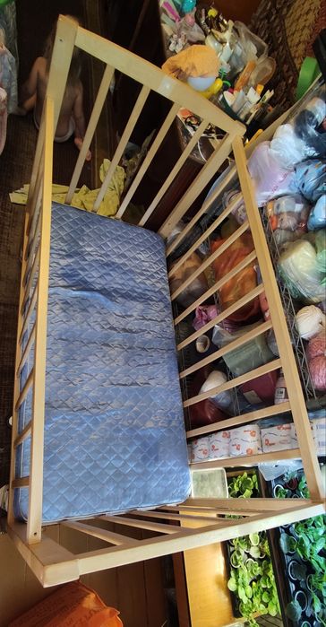 Продам детскую кроватку