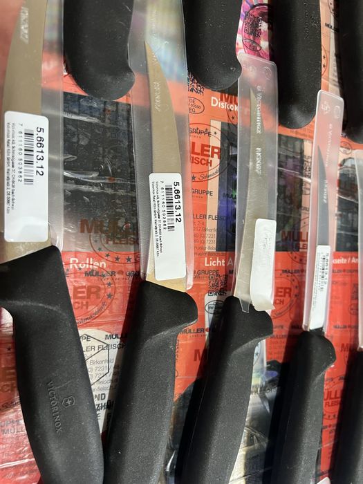 Cuțite de vânzare șorțuri si o mânusă si 2 clacuri