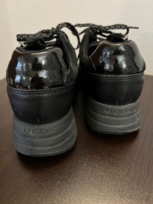 Спортни обувки Geox -черни