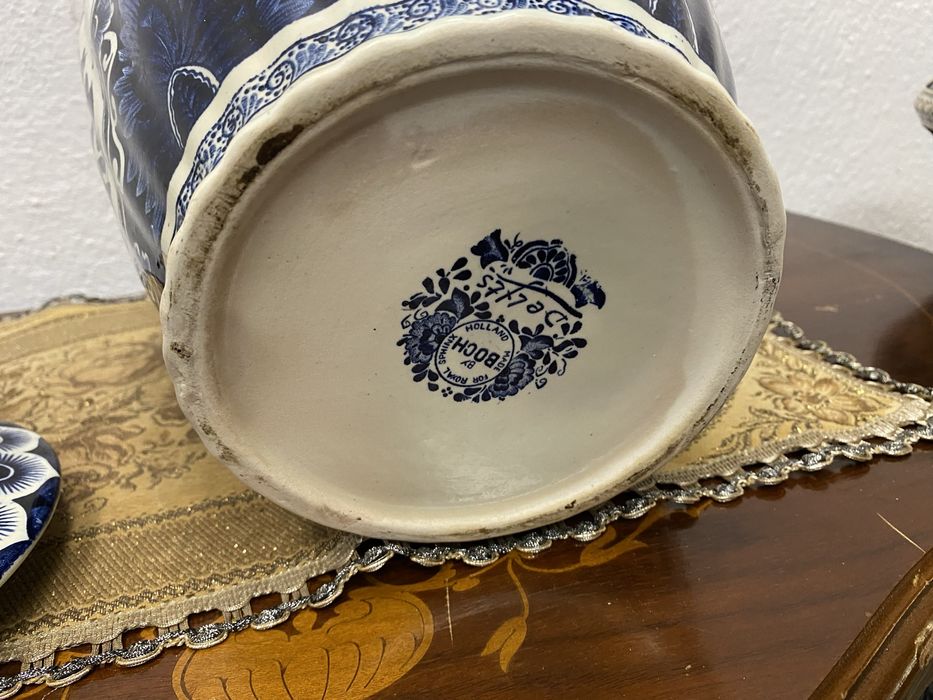 Холандска ваза с капак на делфт