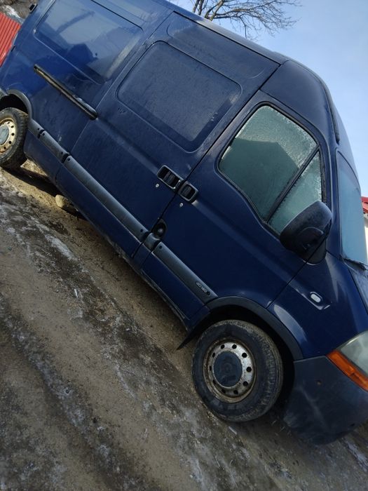 Vând Renault master