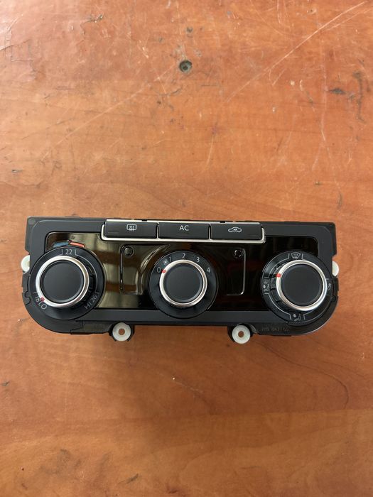 Panou comanda clima vw passat b6 , touran etc 3C8907336AB
