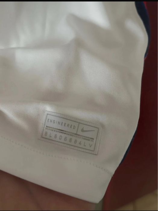 5 Tricou Nike DriFit Nationala Anglia