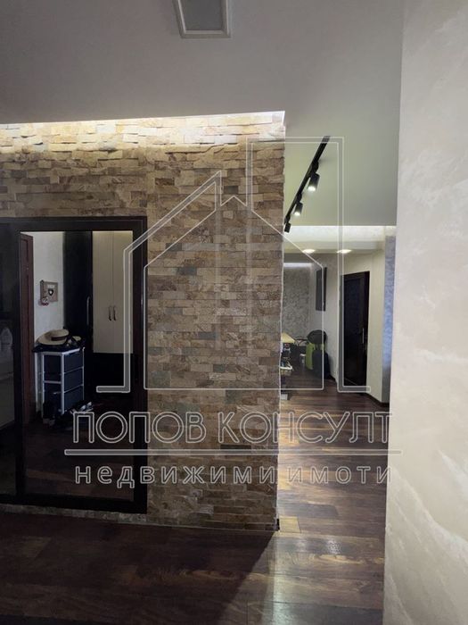 Продава се Тристаен апартамент в Пловдив, Съдийски - 85 кв.м за 1589 €/кв.м - Снимка #7