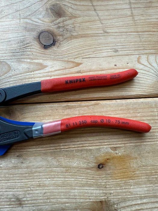 Cleste papagal reglabil KNIPEX 81 11 250 Cobra, 250 mm