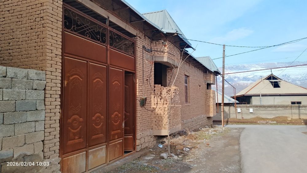 Уй сотилади. Бойсун Мустакиллик махалла махалласида. Электросетдан кир