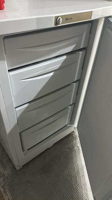 Продам морозильник