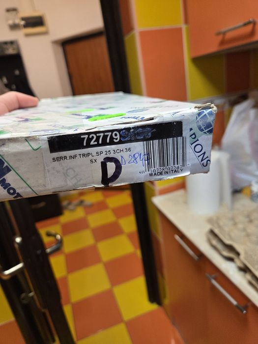 Vand broască mottura cu 4 bolturi si 3 chei