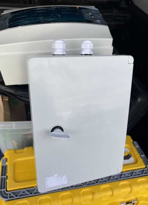 Професионални AC/DC Табла за Соларни Системи и Фотоволтаици