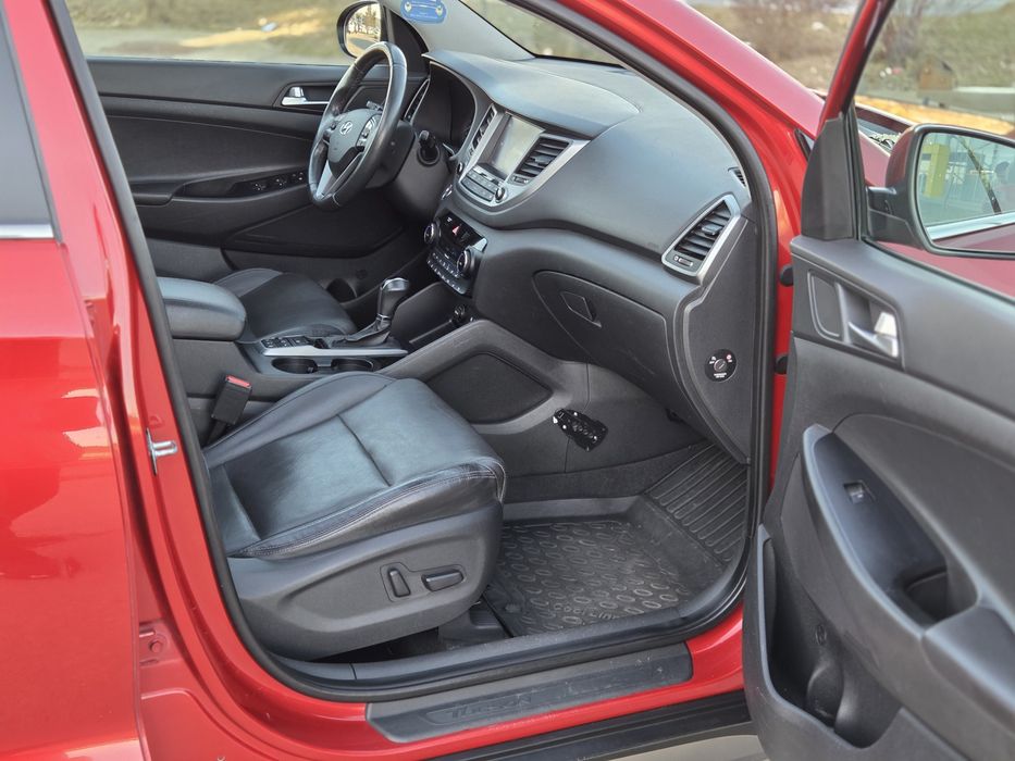 Hyundai Tucson LUXURY 2016 2.0 186 CP  IMPECABILĂ!!