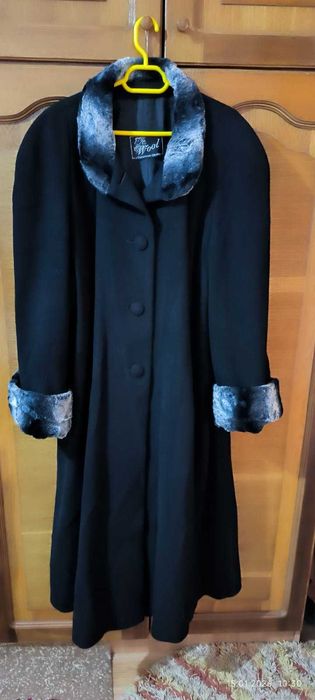 Vând palton dama elegant