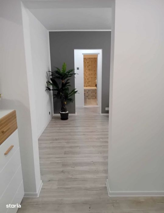 Apartament cu 3 camere de vânzare în zona Micro 16
