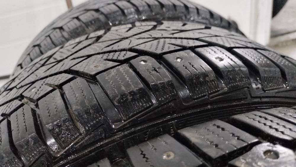 Продам резину 185/65/15 зима