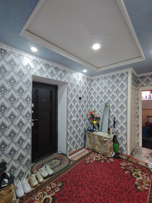 Uy sotiladi shahrixon, xoldevonbek domlarda 2 xonali 3 xonali qilingan