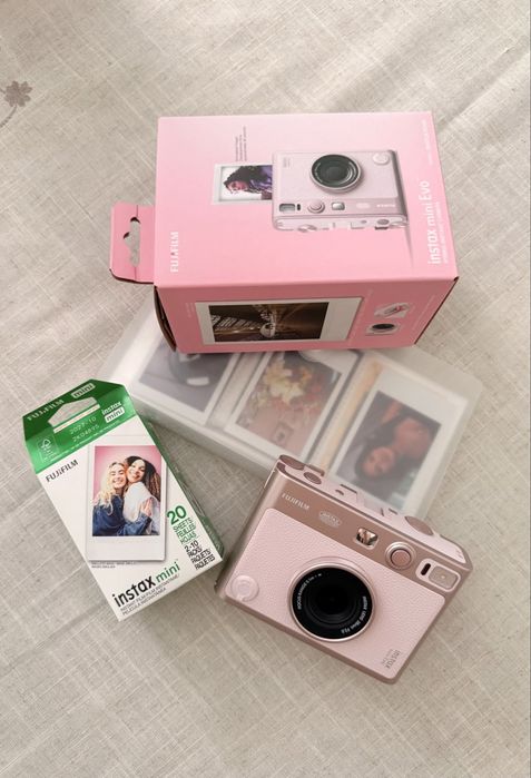 Камера Fujifilm Instax Mini Evo