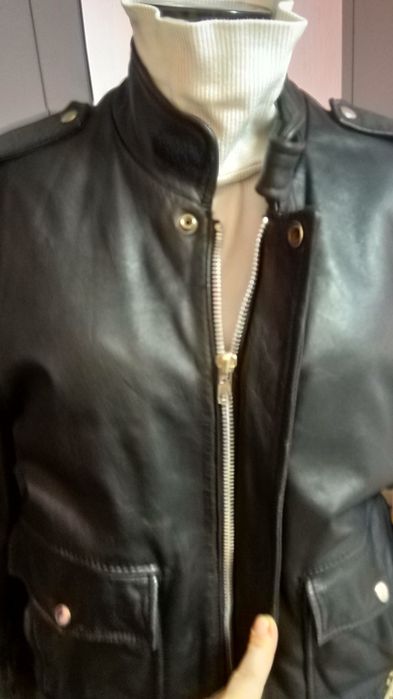 Черно кожено рокерско яке