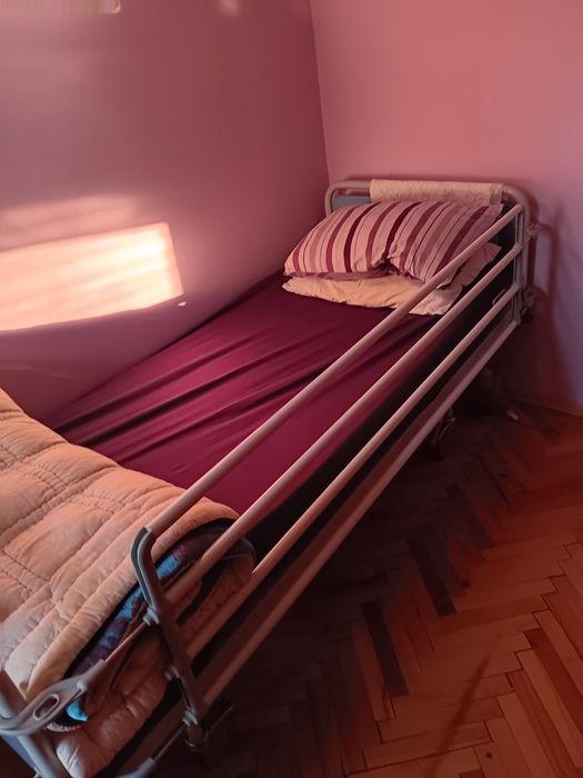 Болнично легло механично