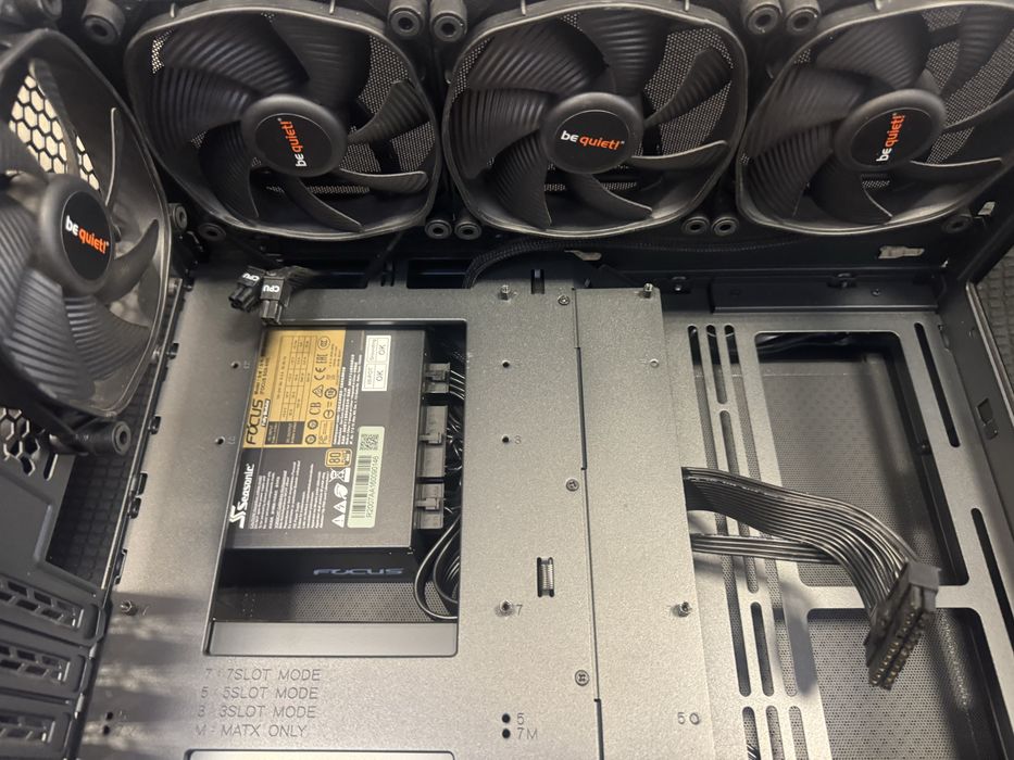 Pachet Gaming - Carcasa Lian Li + Sursa Seasonic + 7x Vent BeQuiet!