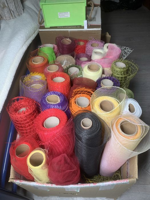 Hartie celofan pt aranjamente florale, burete uscat, cutii diverse