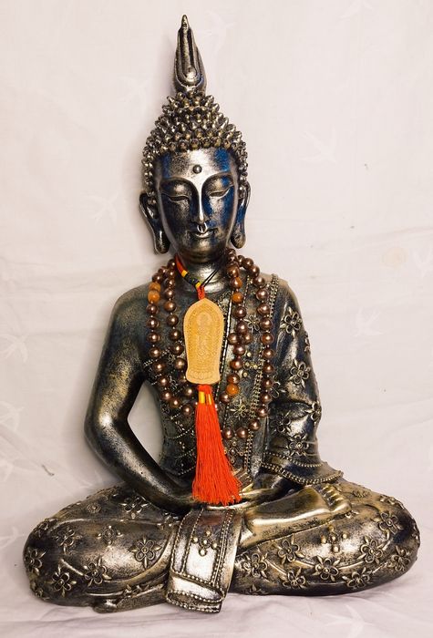 Statuetă Zeul Buddha meditând, din ceramică fină, 40cm.