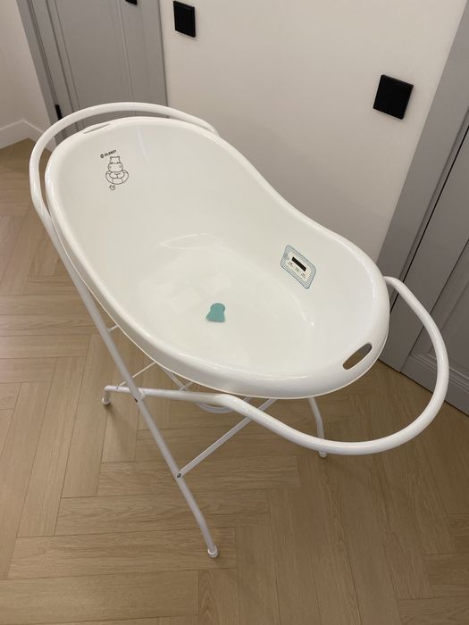 Ванна для ребенка на подставке